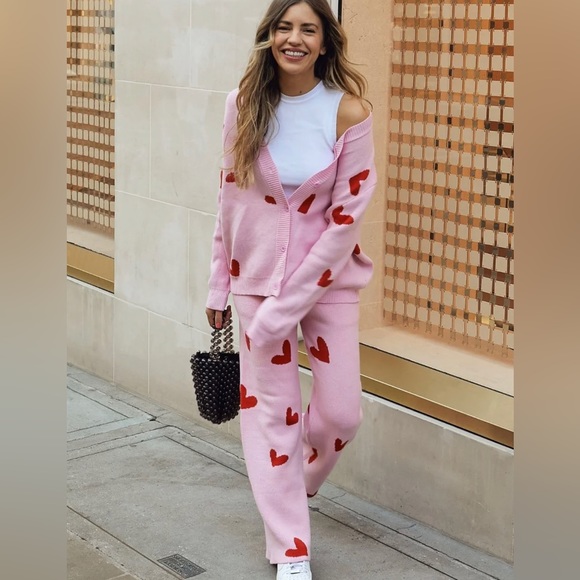 NWT KNITTED 3 -PIECE SET PINK w/RED HEART MAXI CARDIGAN, CARDIGAN  & PANT M - Picture 2 of 11